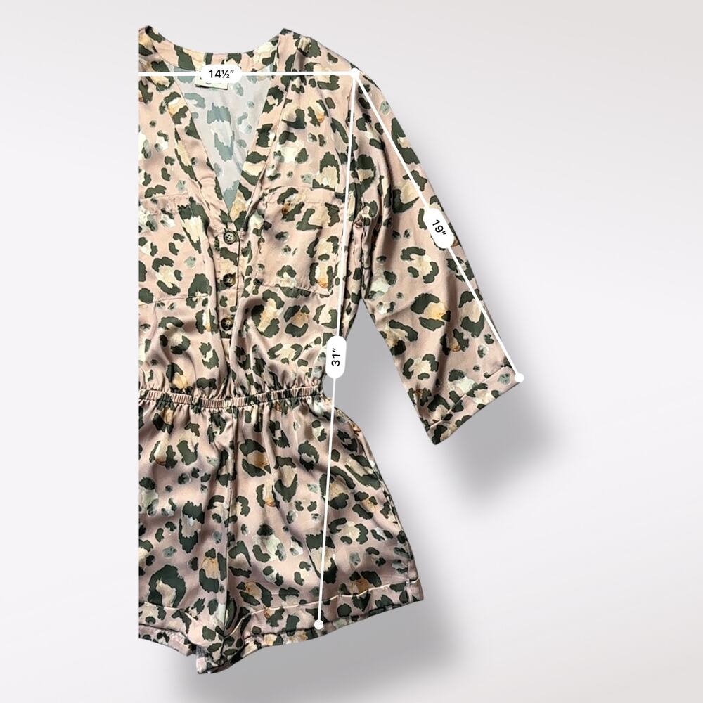 Show Me Your Mumu Blush Pink Cheetah Print Walker Romper Size S Satin Boho‎ NWOT - Picture 4 of 9